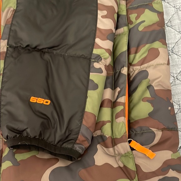 The North Face Kids 550 down feather  Camouflage Jacket - Picture 5 of 5
